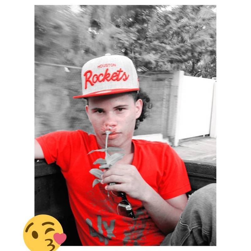 Date this happy Dominican Republic man Alex from La Vega DO36957