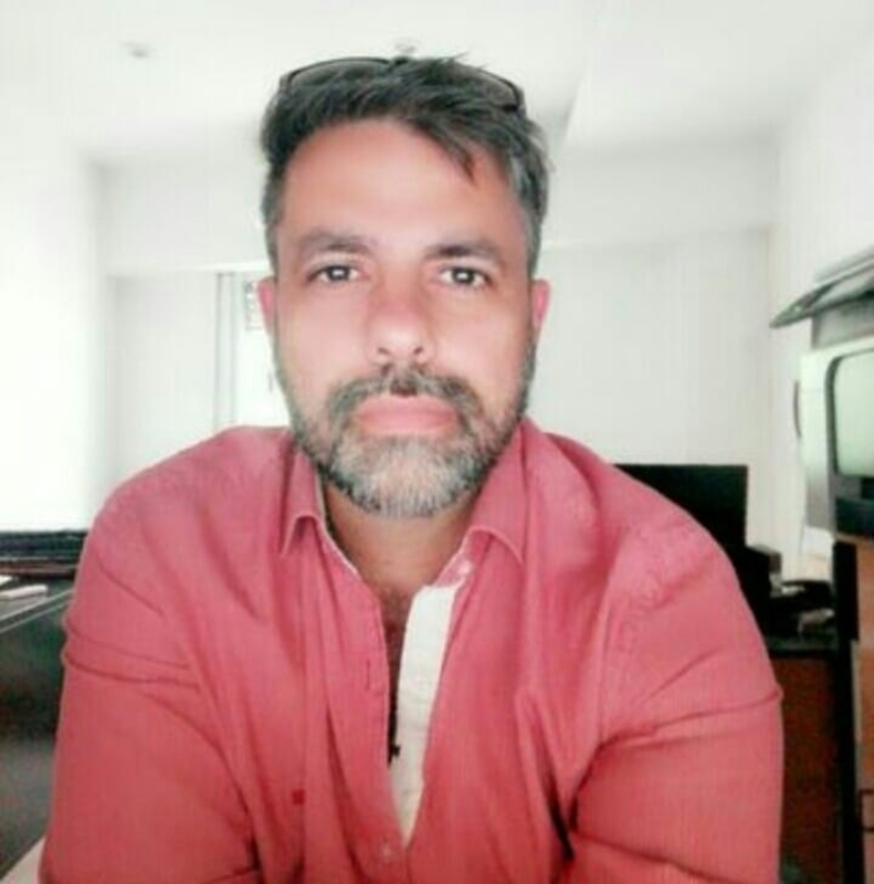 Date this attractive Argentina man Claudio from Buenos Aires AR298