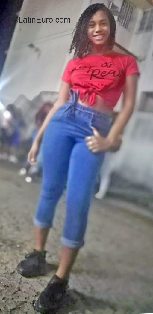 Date this passionate Panama girl Kaila from Panama City PA1179
