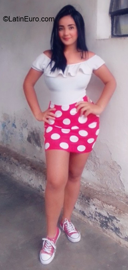 Date this delightful Venezuela girl Ambar from Caracas VE2909