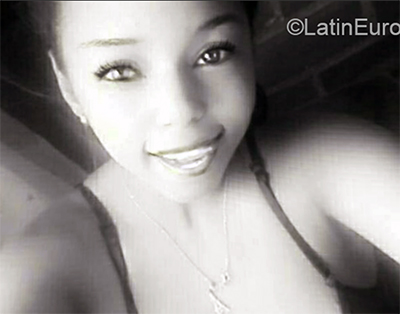 Date this nice looking Venezuela girl Cristina from Caracas VE2917