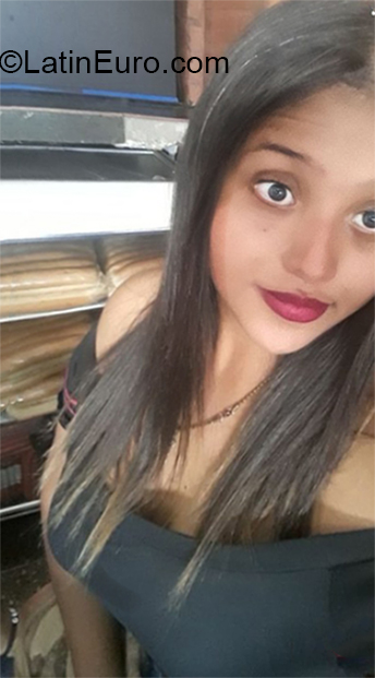 Date this sensual Colombia girl Isabela from Cucuta CO26602