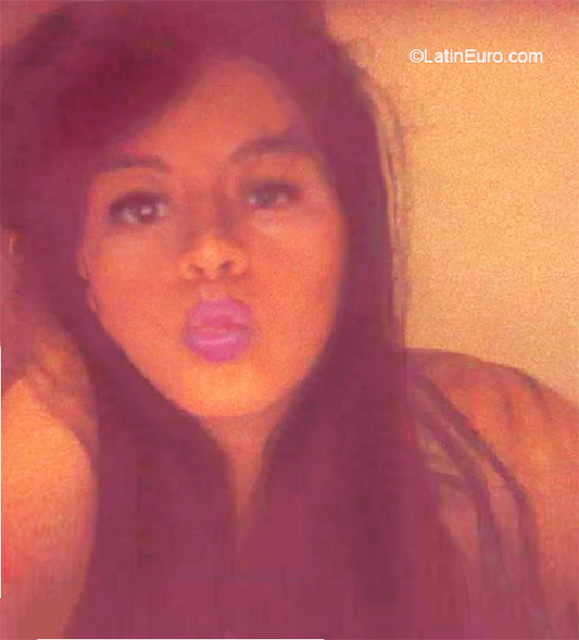 Date this hot Peru girl Claudia from Chicayo PE1483