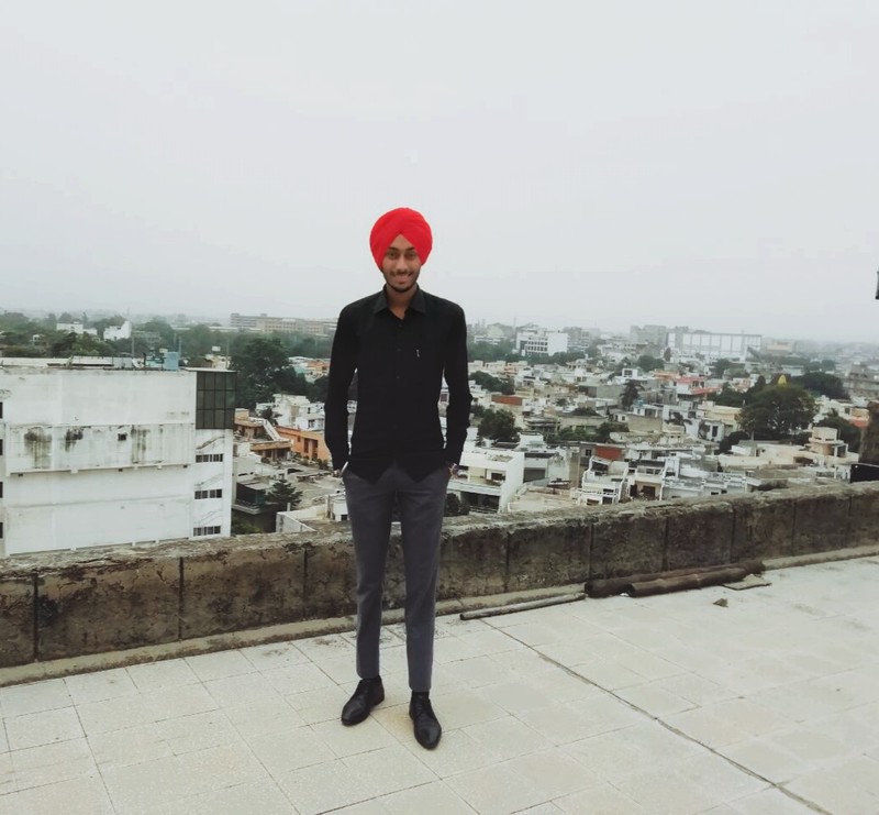 Date this tall India man Harmeet from Ludhiana IN373