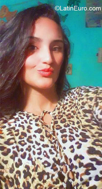 Date this passionate Venezuela girl Omarlang from Barcelona VE2979