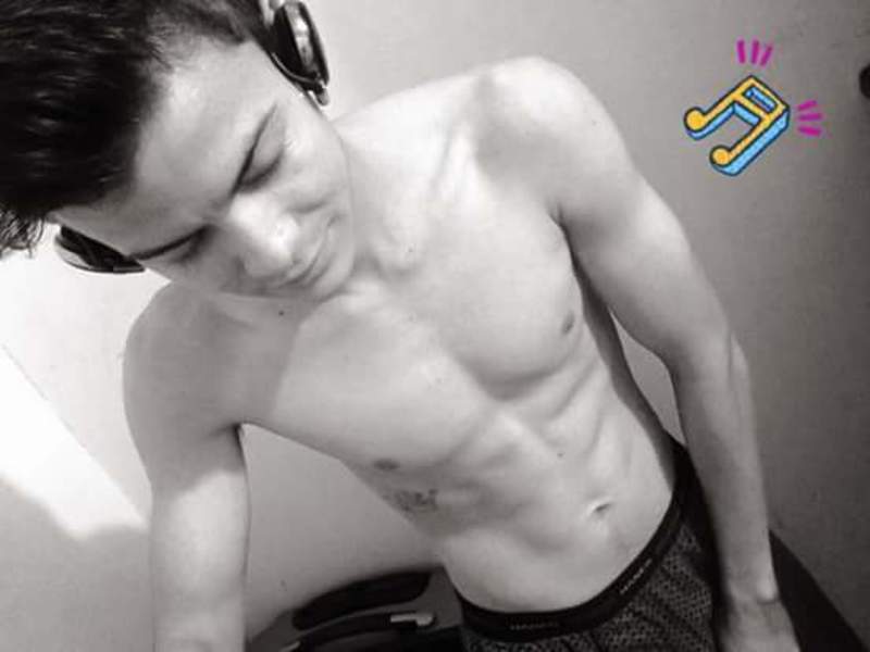 Date this beautiful Costa Rica man Yohan coca from San Diego Tres Rios CR384