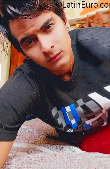 Date this good-looking Venezuela man Victor from Caracas VE3028