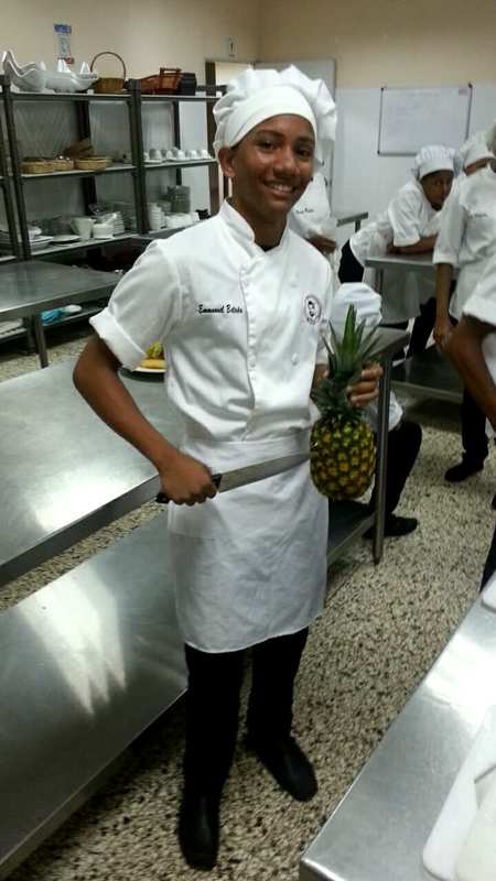 Date this young Dominican Republic man Emmanuel from Santo Domingo DO37600