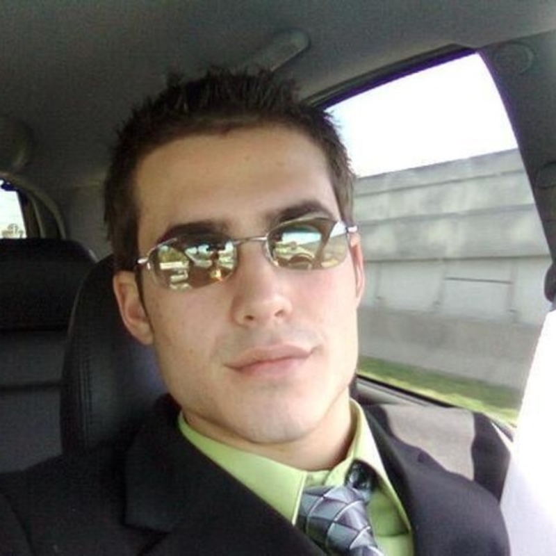 Date this young United States man Dan from Dunedin US20685