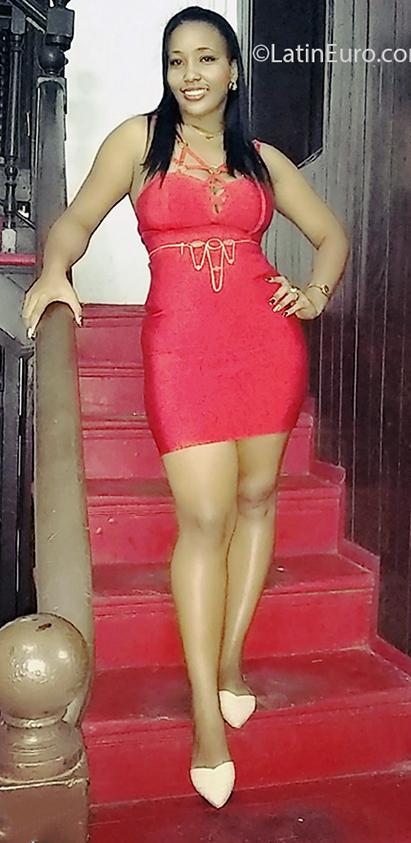 Date this cute Cuba girl Aloity from Santiago de Cuba CU669
