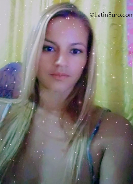 Date this cute Venezuela girl Clenelly from Maracaibo VE3091