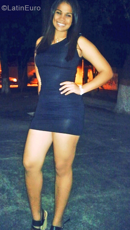 Date this young Venezuela girl Adriana from Barquisimeto VE3134
