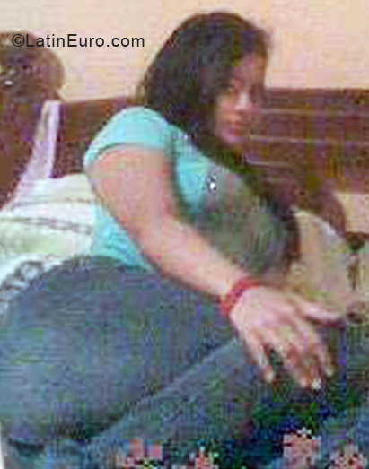Date this hot Venezuela girl Yutismar from Maturin VE3137