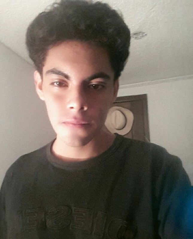 Date this tall Ecuador man Alejandro from Quito EC487