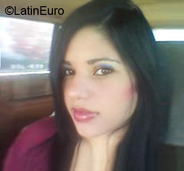 Date this gorgeous Venezuela girl Cinthya from Caracas VE3273