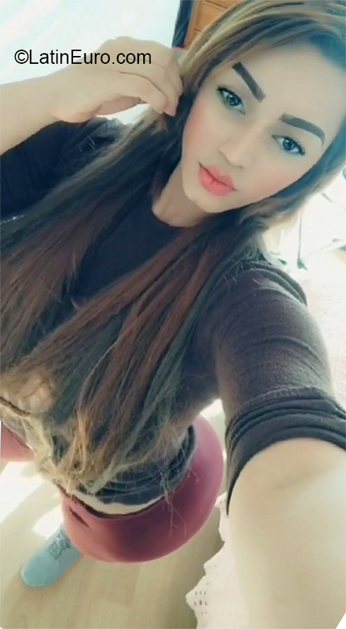 Date this cute Venezuela girl Diana from Valencia VE3275