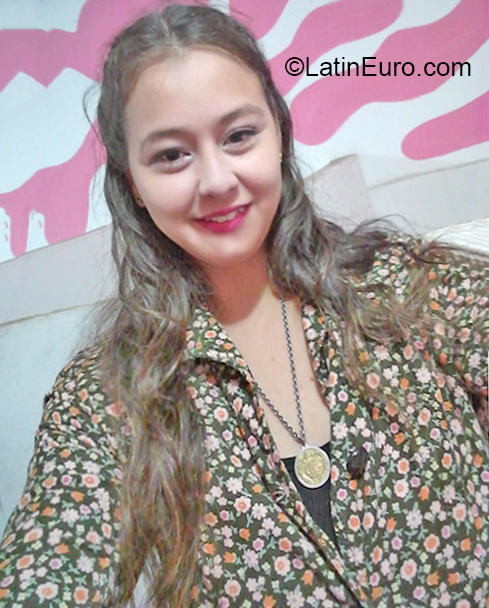 Date this young Argentina girl Liliana from Buenos AR467