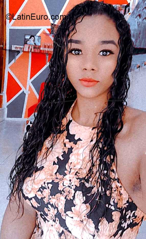 Date this delightful Ecuador girl Katherine from Guayas EC559