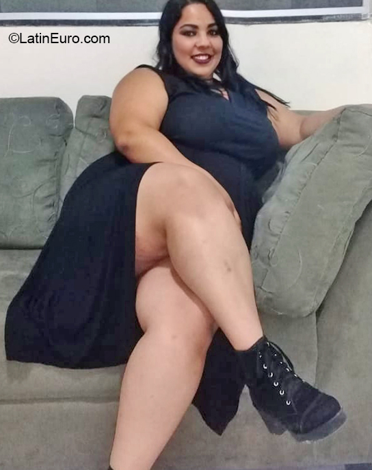 Date this beautiful Brazil girl Fernanda from Pocos de Caldas BR11197