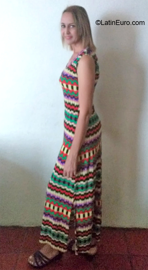 Date this sultry Venezuela girl Mariluna from Barinas VE3345