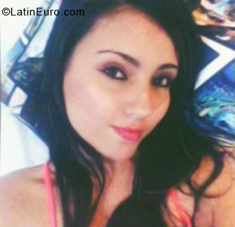 Date this foxy Colombia girl Rosi from Pereira CO28309