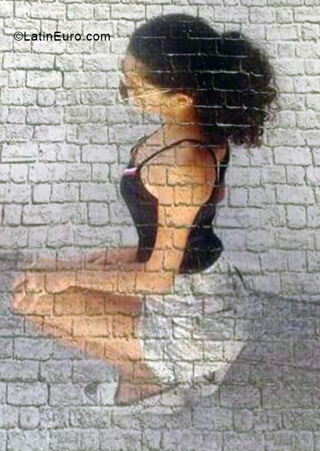 Date this passionate Brazil girl Sara from Goiania BR11228