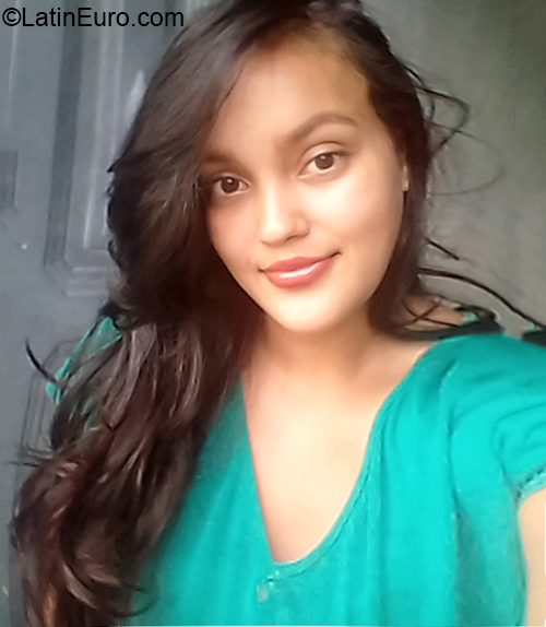 Date this foxy Ecuador girl Isabel from Tosagua EC613