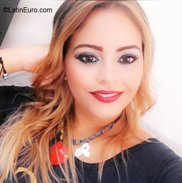 Date this cute Venezuela girl Maria from Valencia VE3494
