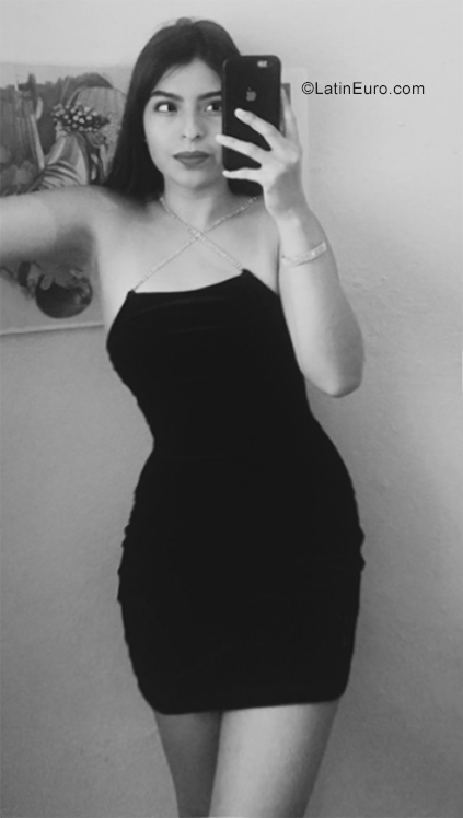 Date this gorgeous Mexico girl Kristel from Polanco MX2113