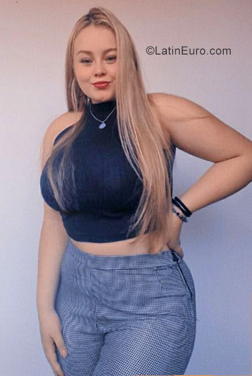 Date this attractive Costa Rica girl Jimena from San Jose CR468