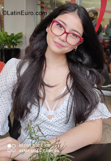 Date this tall Venezuela girl Natalia from Maracay VE3637