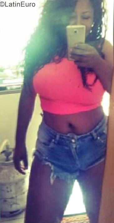 Date this young Brazil girl Vanessa from Rio De Janeiro BR11307