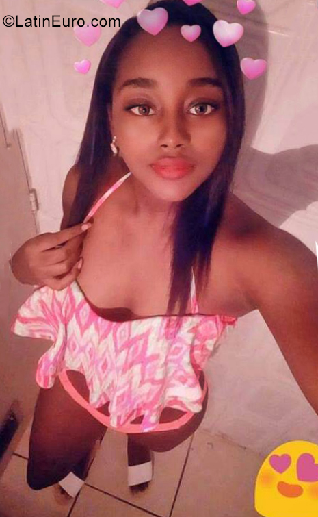 Date this lovely Chile girl Dayana from Santiago CL249