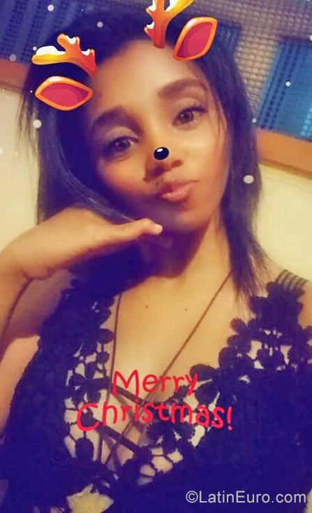 Date this charming Venezuela girl Angelimar from Caracas VE3694
