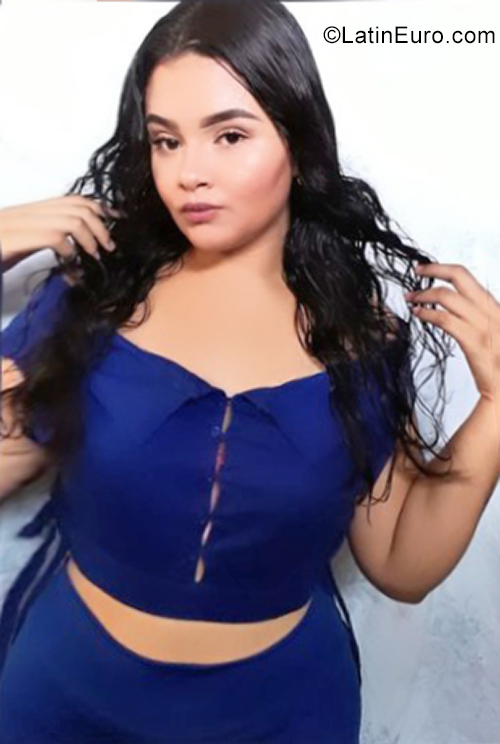 Date this pretty Nicaragua girl Mayerling from Leon NI275