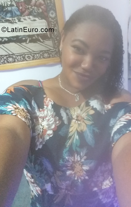 Date this lovely Brazil girl CRISTIANE from Rio de Janeiro - Macae BR11315