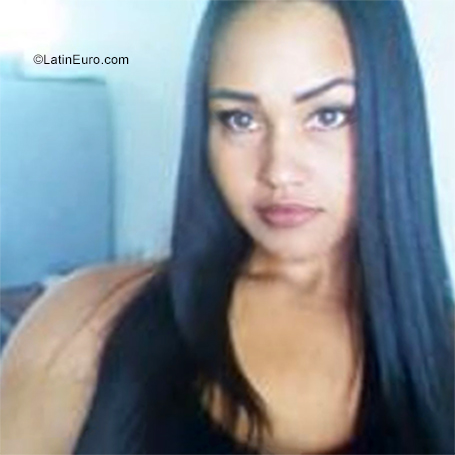 Date this pretty Venezuela girl Marianna from Guarenas VE3724