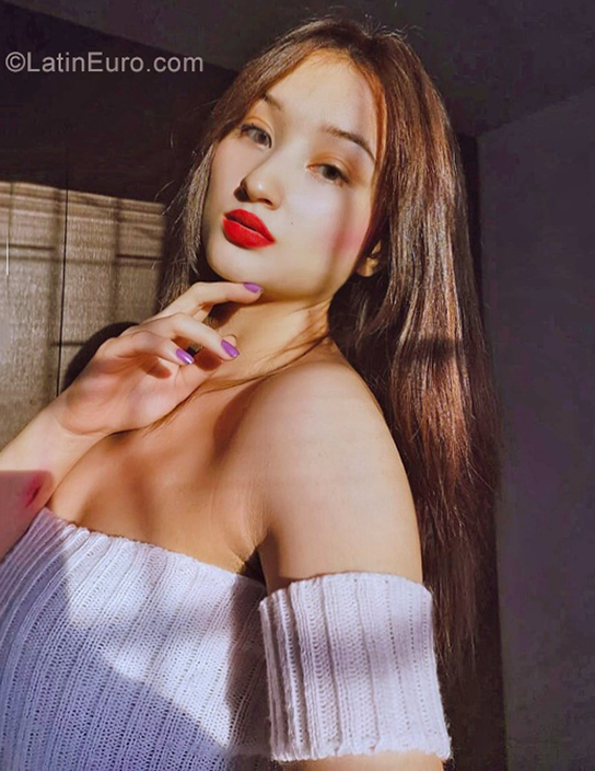 Date this gorgeous Colombia girl Carolina from Manizales CO29499