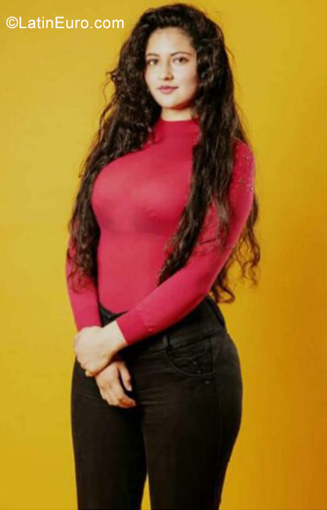 Date this georgeous Ecuador girl Keily from Quito EC762