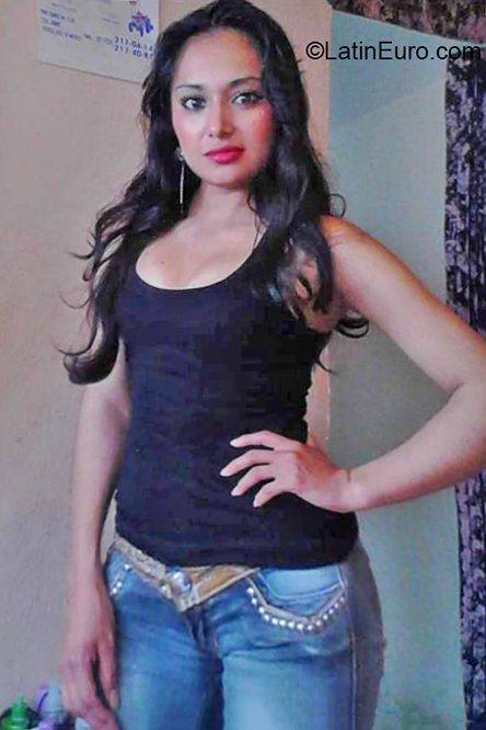 Date this athletic Mexico girl Estefani from Toluca MX2371
