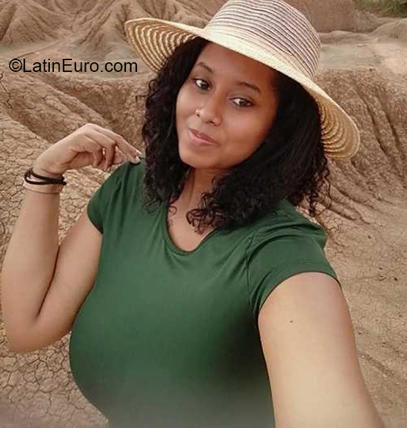 Date this cute Colombia girl Andrea from Jamundi CO31019