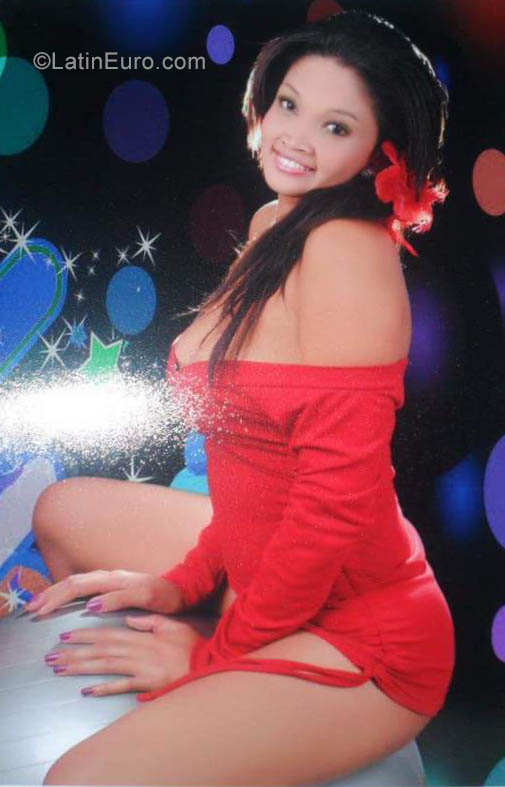 Date this foxy Colombia girl Marcy from Cartagena CO29905
