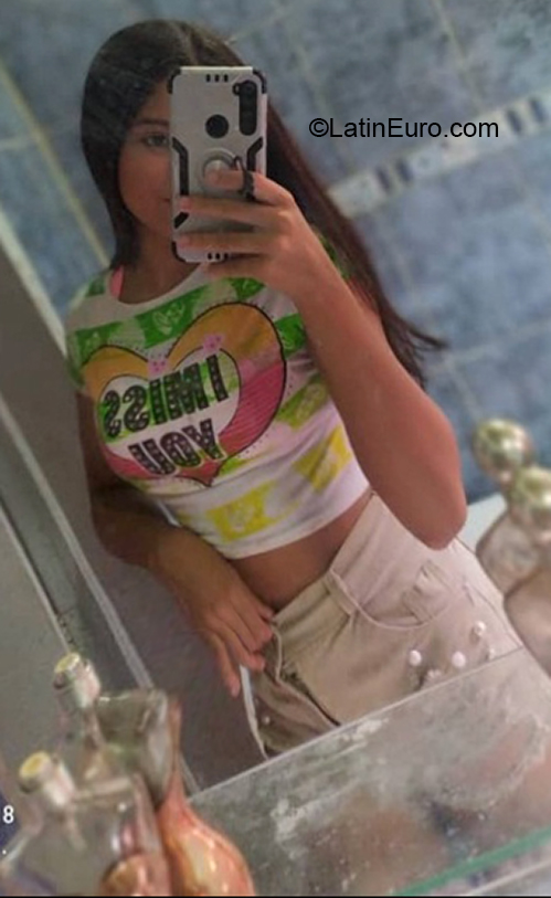 Date this athletic Venezuela girl Hilaris from La Asunci&oacute;n VE3889