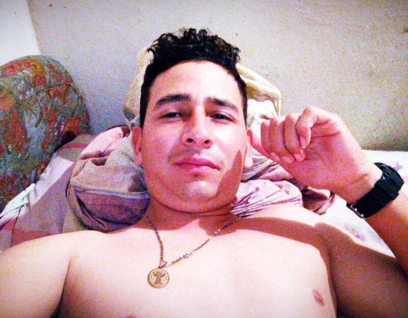 Date this stunning Venezuela man Robinson from Sucre VE3901