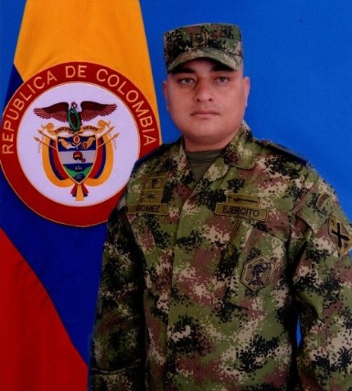 Date this exotic Colombia man Luis from Buga CO30018