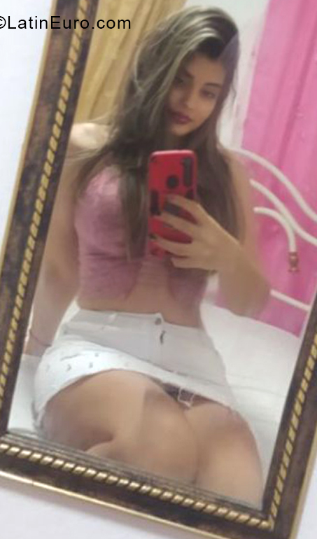 Date this lovely Cuba girl Daniela gonzale from Habana CU778