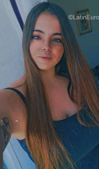 Date this gorgeous Spain girl Sara from Cadiz ES626