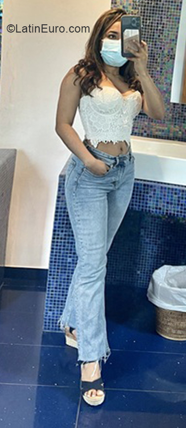 Date this georgeous Spain girl SEBE from  ES710