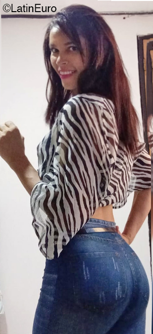 Date this gorgeous Colombia girl Ingris from Barranquilla CO30492