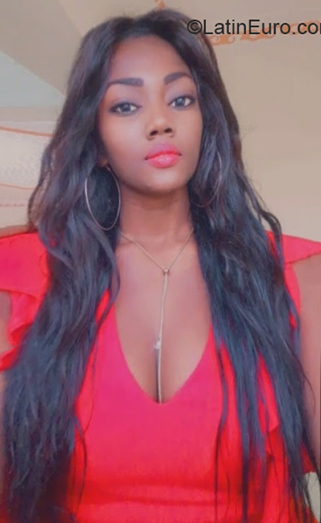 Date this funny Dominican Republic girl Yasauri from La Romana DO39984